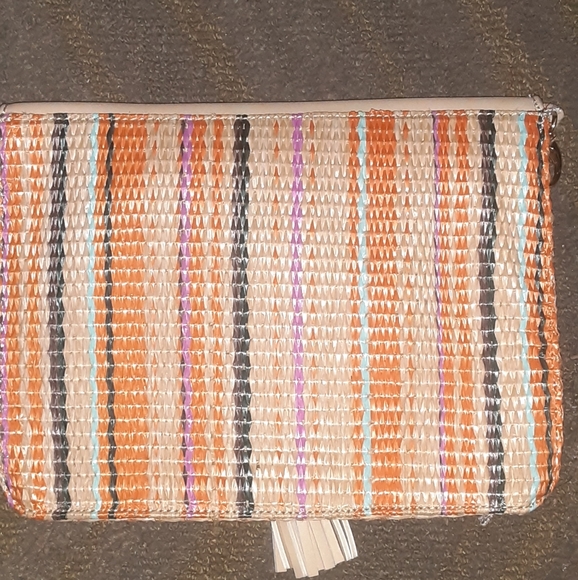 Justfab small 10×7 leathery/straw like woven purse with gold hardware brand new - Picture 2 of 5